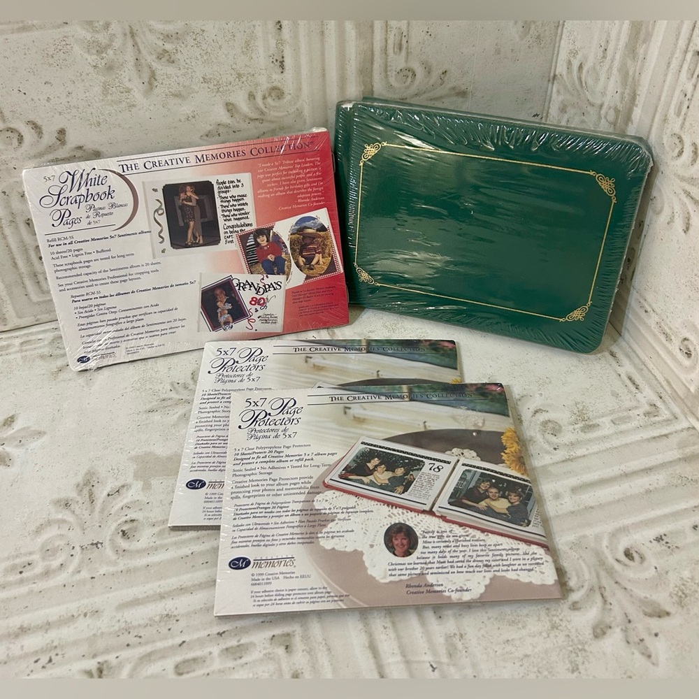 NEW Creative Memories 5" x 7" Scrapbook with Refill Pages and Page Protectors